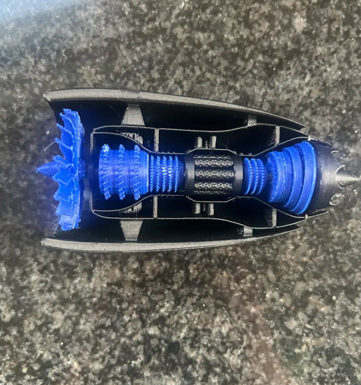Jet engine fidget